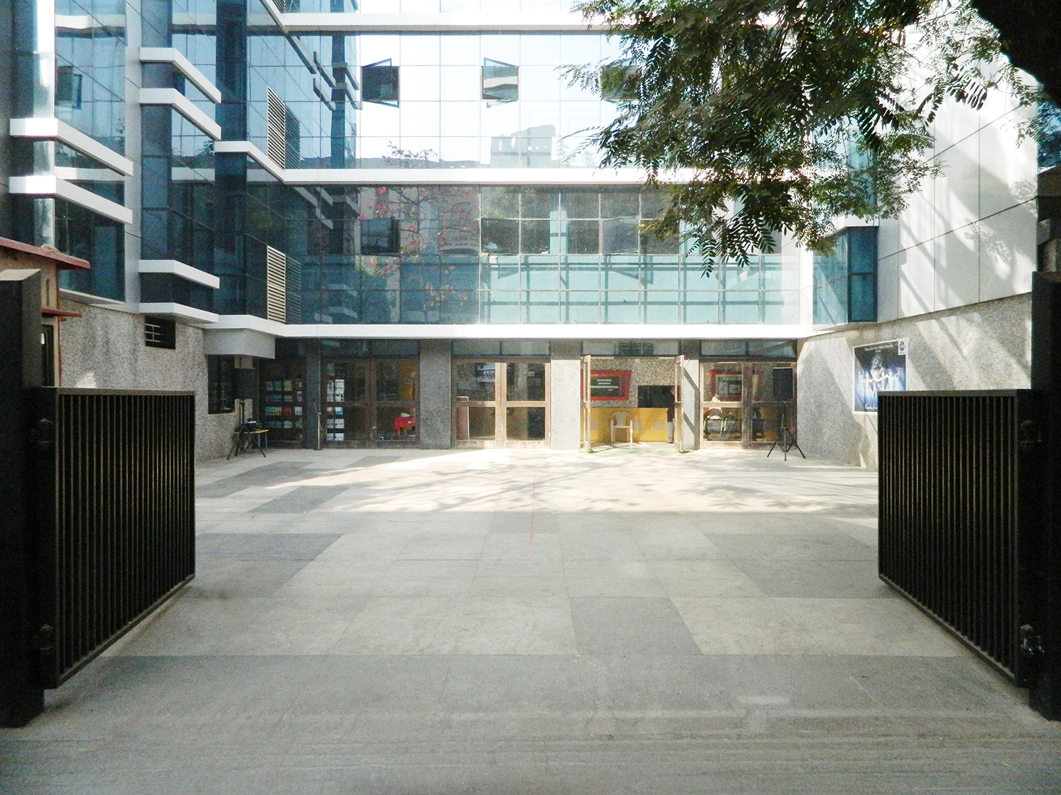 Universal Education's Presence in Mumbai